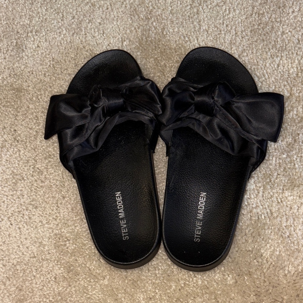 Steve Madden Black Bow Slide Sandals